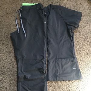 Medium Black Jockey Scrub Set